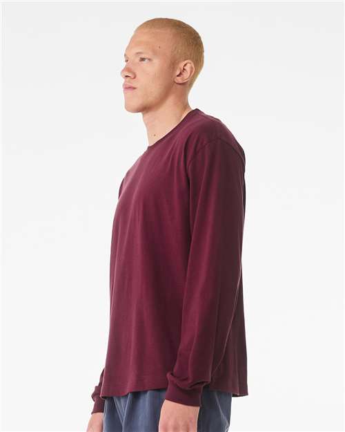 Maroon-model Image