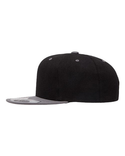 Black/ Grey-model Image